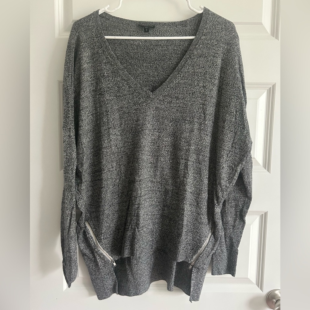 Express Heather Gray V-Neck Women's Sweater